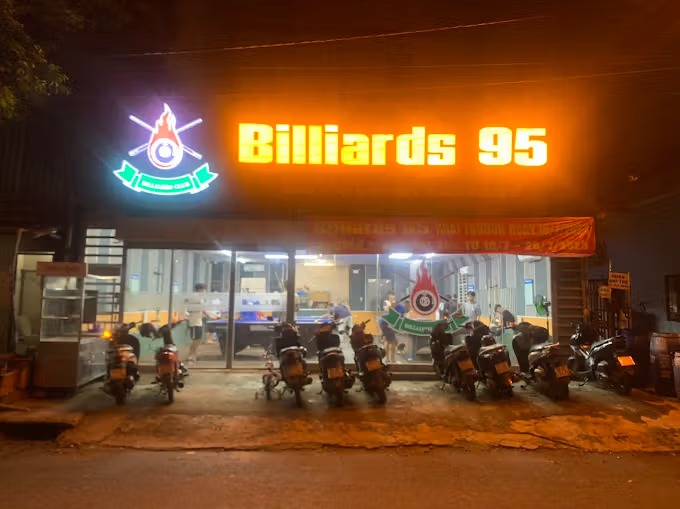 Billiards Club 95