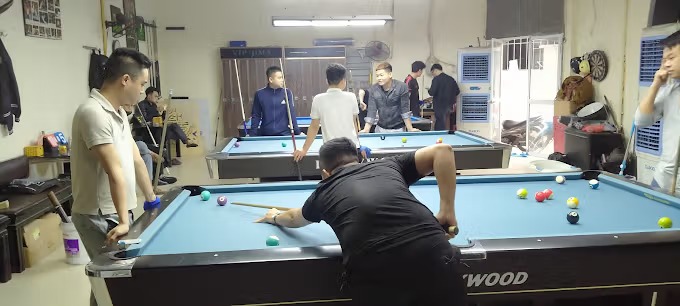 Trang Billiards