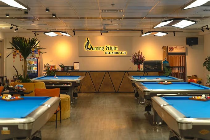 Burning Night Billiards Club