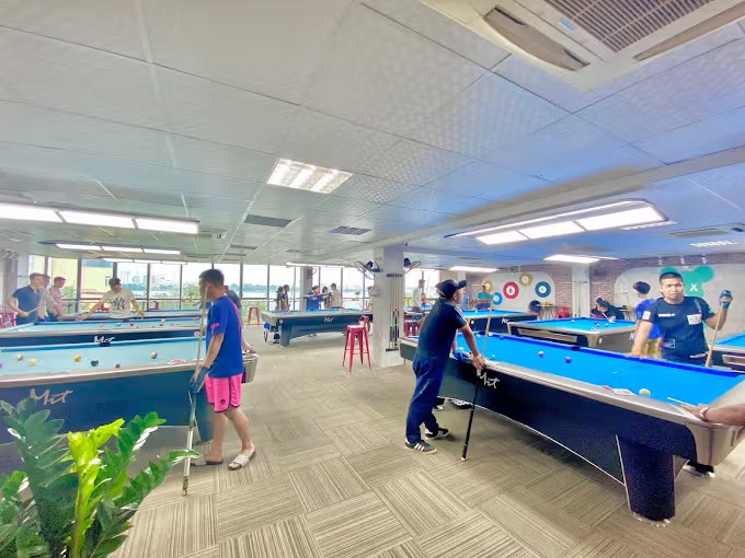 Phong Billiard