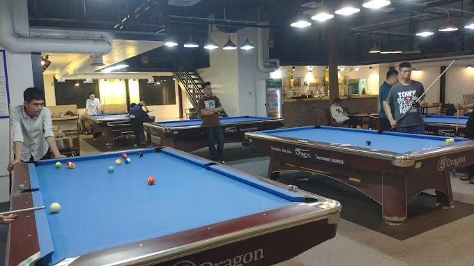 V+ Billiard Club