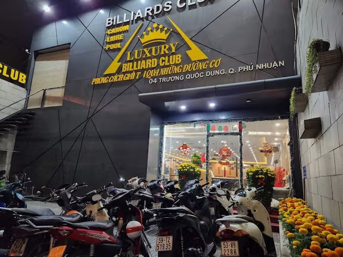 Luxury Billiards Club