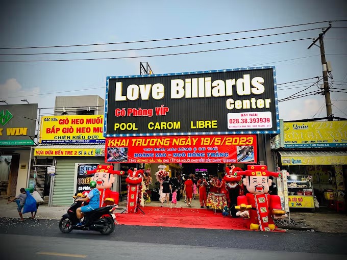 Love billiards center