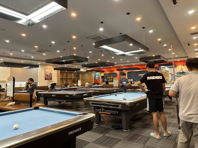 Luxury Billiards Club - Bida Nguyễn Thị Thập Q7
