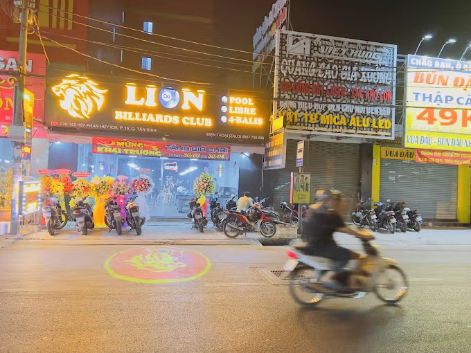 Lion Billiards Club