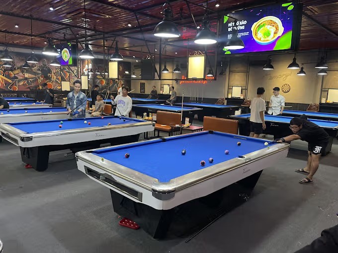Hi Friends Billiards Club